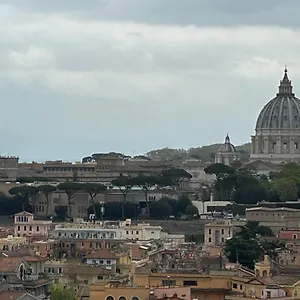 Penthouse With Terrace Close To Vatican , Rome Italie